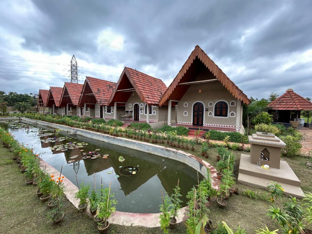 Отель Arshinagar Shilpogram Калькутта Экстерьер фото